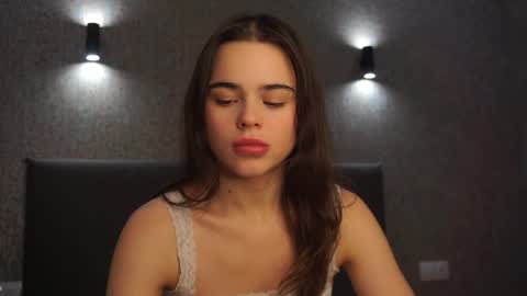 Snapshot of linda_clarsss chatting on December 18, 2025, 2:12 pm Linda online show from December 18, 2025, 2:12 pm