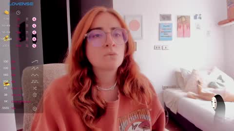 Giggles  online show from December 13, 2024, 5:10 pm