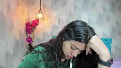 Snapshot of lindabreexlove chatting on May 21, 2026, 1:40 pm online show from May 21, 2026, 1:40 pm