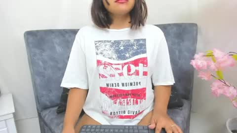 Snapshot of lindacastro2 chatting on April 27, 2026, 2:15 pm ig linda cw2 online show from April 27, 2026, 2:15 pm