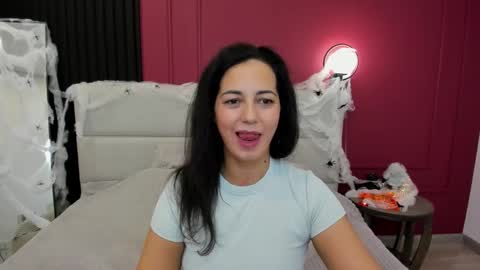 Linda online show from October 23, 2025, 2:00 am