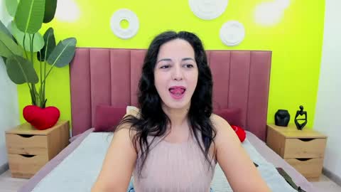 Snapshot of lindainsatiable chatting on May 18, 2026, 1:24 am Linda online show from May 18, 2026, 1:24 am