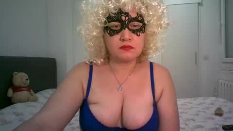 LindaXSmile online show from February 21, 2025, 11:21 pm
