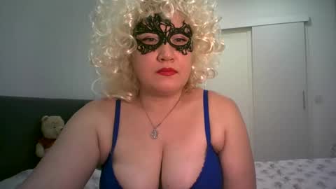 LindaXSmile online show from March 1, 2025, 8:53 pm