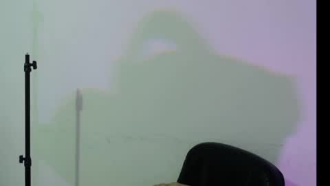 lindsey_2023 online show from December 13, 2024, 11:17 pm