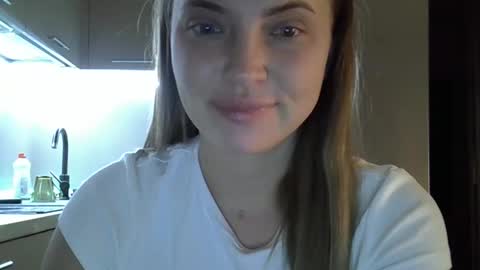 Snapshot of lindsisecret chatting on October 27, 2025, 10:58 pm Anna online show from October 27, 2025, 10:58 pm