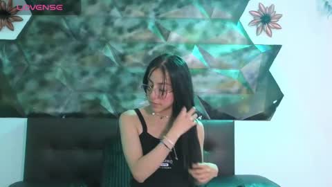 ling ling24 online show from January 11, 2025, 9:36 am