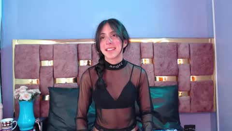 ling ling24 online show from February 19, 2025, 9:06 am