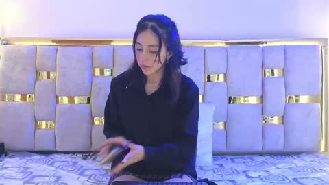 ling ling24 online show from December 16, 2025, 3:22 am