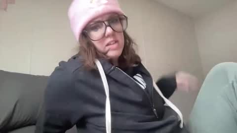 linusloves online show from February 1, 2026, 6:17 pm