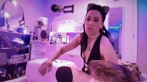 Snapshot of linuxgirlsudosu chatting on February 15, 2025, 4:01 pm linuxgirlsudosu online show from February 15, 2025, 4:01 pm