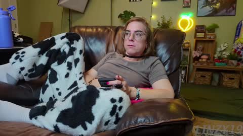 Snapshot of linzy19 chatting on January 31, 2025, 4:03 am Linzy19 online show from January 31, 2025, 4:03 am