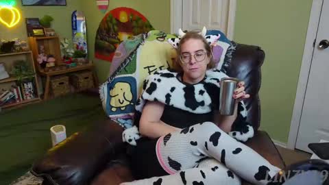 Snapshot of linzy19 chatting on February 14, 2025, 3:36 pm Linzy19 online show from February 14, 2025, 3:36 pm