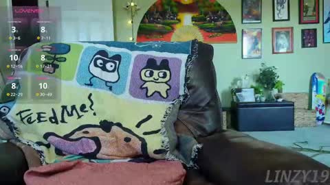 Snapshot of linzy19 chatting on September 17, 2025, 5:25 pm Linzy19 online show from September 17, 2025, 5:25 pm