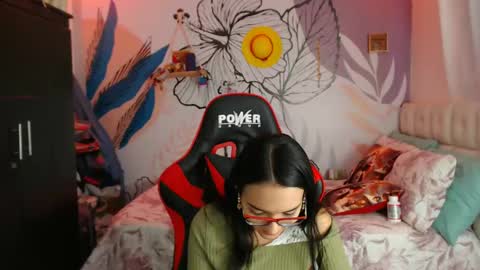 Snapshot of linzybaner chatting on January 5, 2025, 11:12 pm LinzyBaner online show from January 5, 2025, 11:12 pm