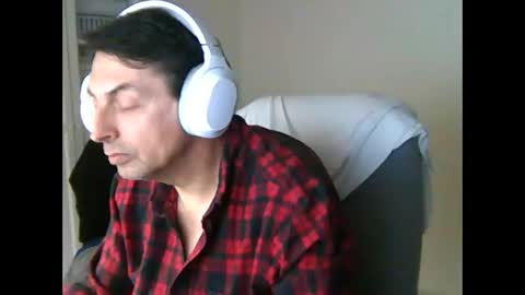 Snapshot of liongr69 chatting on February 5, 2025, 8:00 am liongr69 online show from February 5, 2025, 8:00 am