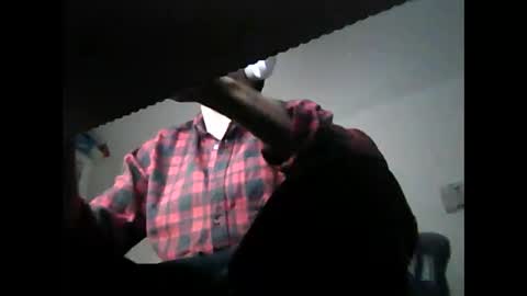 Snapshot of liongr69 chatting on February 13, 2025, 9:38 pm liongr69 online show from February 13, 2025, 9:38 pm