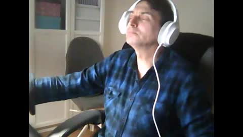 Snapshot of liongr69 chatting on March 8, 2025, 10:13 pm liongr69 online show from March 8, 2025, 10:13 pm