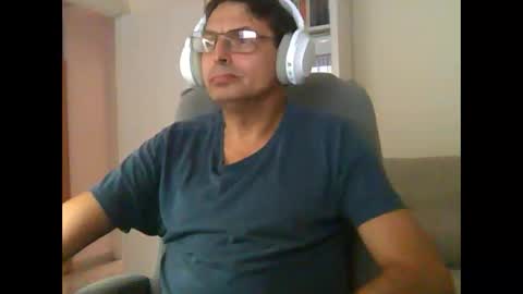 Snapshot of liongr69 chatting on October 12, 2025, 4:28 pm liongr69 online show from October 12, 2025, 4:28 pm