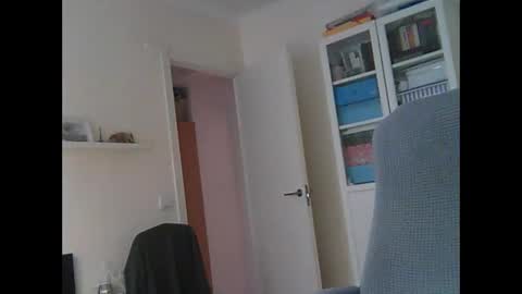 Snapshot of liongr69 chatting on December 1, 2025, 3:06 pm liongr69 online show from December 1, 2025, 3:06 pm