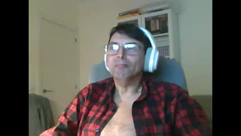 Snapshot of liongr69 chatting on December 21, 2025, 10:50 pm liongr69 online show from December 21, 2025, 10:50 pm