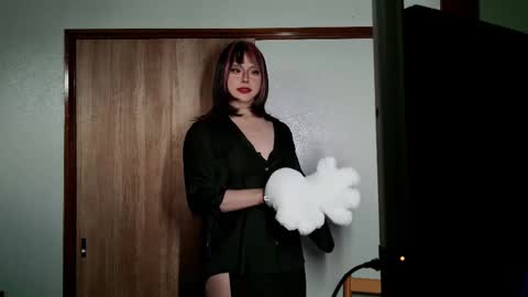 lionnigouki online show from January 4, 2025, 6:30 am