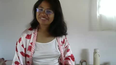 Snapshot of liora_selene chatting on February 1, 2026, 5:17 am liora online show from February 1, 2026, 5:17 am