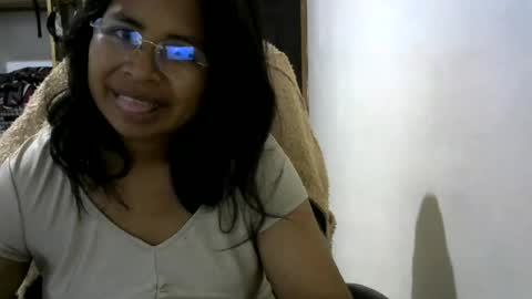Snapshot of liora_selene chatting on July 3, 2026, 4:19 am liora online show from July 3, 2026, 4:19 am