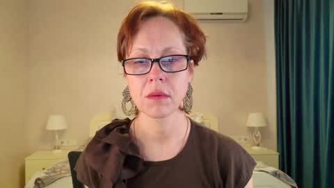 Liora Weiss online show from March 16, 2026, 6:06 am