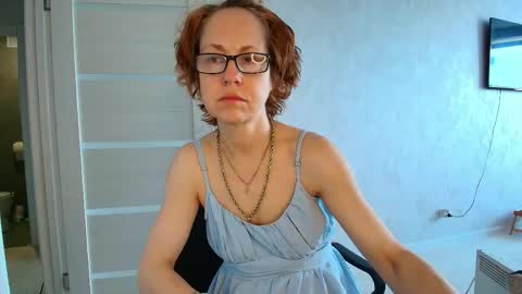 Liora Weiss online show from May 9, 2026, 7:02 am