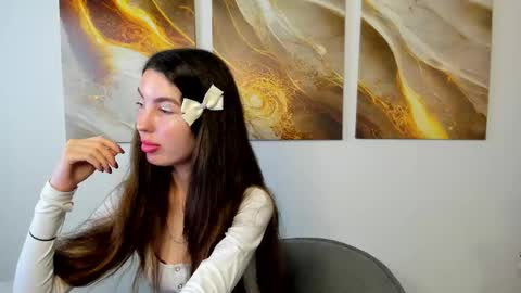 Lira revery online show from November 20, 2025, 1:06 am