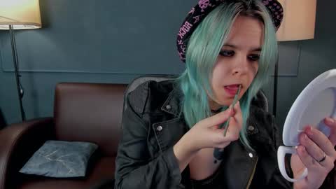 hello Ill be waiting for you during these hours tue 10am-5pm wed 3am-5pm thu 3am-5pm fri 3am-10am sat 10am-5pm sun 3am-1GMT online show from February 20, 2026, 3:14 am