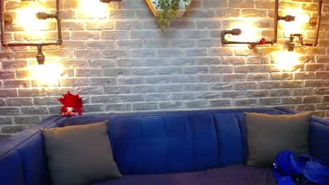 Lisa Caprice online show from March 7, 2025, 8:34 am