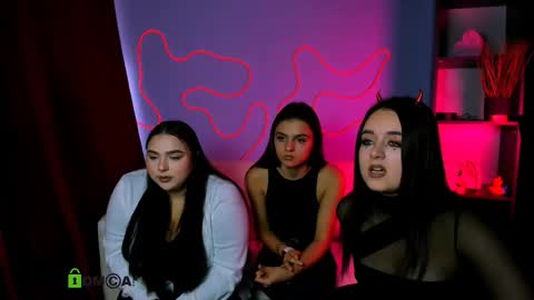 Lisa online show from October 31, 2025, 11:55 am