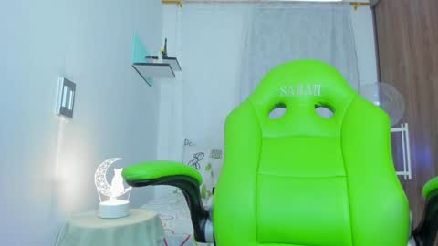 Snapshot of lisa_gerrard_ chatting on February 5, 2025, 4:47 pm Lisa  online show from February 5, 2025, 4:47 pm