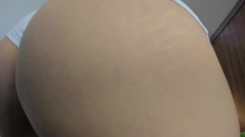 Snapshot of lisa_gerrard_ chatting on February 19, 2025, 3:16 pm Lisa  online show from February 19, 2025, 3:16 pm