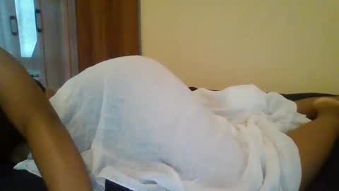 Snapshot of lisa_larry chatting on December 25, 2024, 3:50 am lisa larry online show from December 25, 2024, 3:50 am