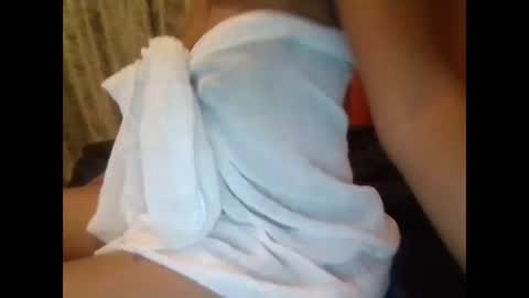 Snapshot of lisa_larry chatting on January 19, 2025, 2:04 am lisa larry online show from January 19, 2025, 2:04 am