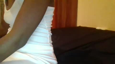 Snapshot of lisa_larry chatting on February 6, 2025, 2:22 am lisa larry online show from February 6, 2025, 2:22 am