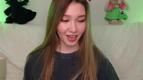 Lisa and Katerina online show from March 4, 2025, 1:06 pm