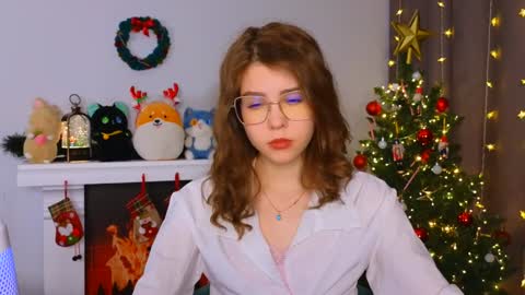  Lisa  online show from January 8, 2025, 11:52 pm