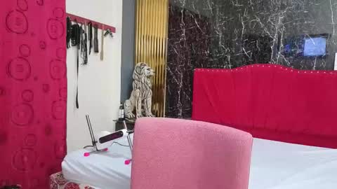 lisa_sweetas online show from December 16, 2025, 7:41 pm