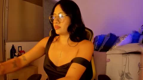 Lisa Thompson online show from November 16, 2025, 12:16 am