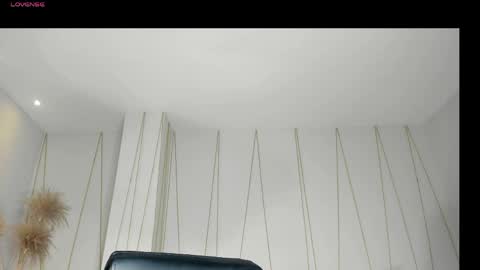 Lisa  Flowers online show from April 4, 2026, 10:57 am