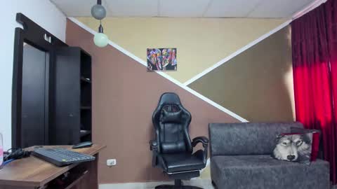 Lisa Gray Independent Model online show from October 17, 2025, 7:49 pm