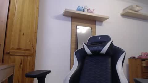 Lisaskybaby online show from March 26, 2026, 8:31 am