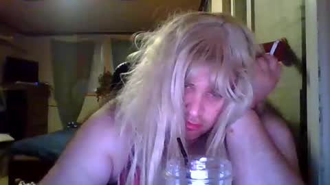 Snapshot of lisaundevideble chatting on June 6, 2026, 4:23 pm lisaundevideble online show from June 6, 2026, 4:23 pm