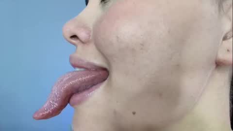 Lisbet online show from December 10, 2024, 7:00 pm