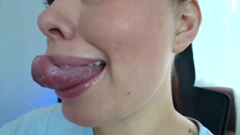 Lisbet online show from February 21, 2025, 2:38 pm