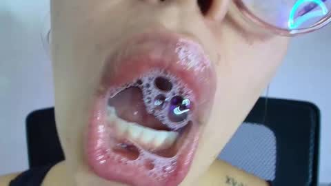 Lisbet online show from September 9, 2025, 10:31 pm